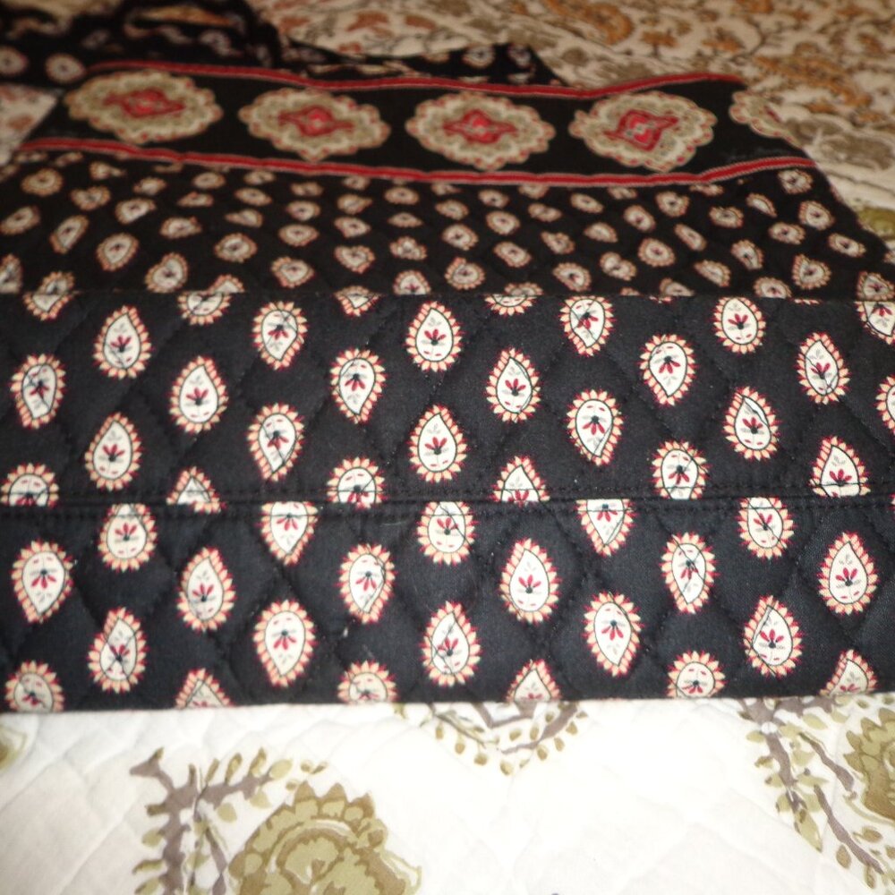 NWOT VERA BRADLEY Quilted tote Bag Black Multi Print Double Handles Button Closu - Picture 8 of 12